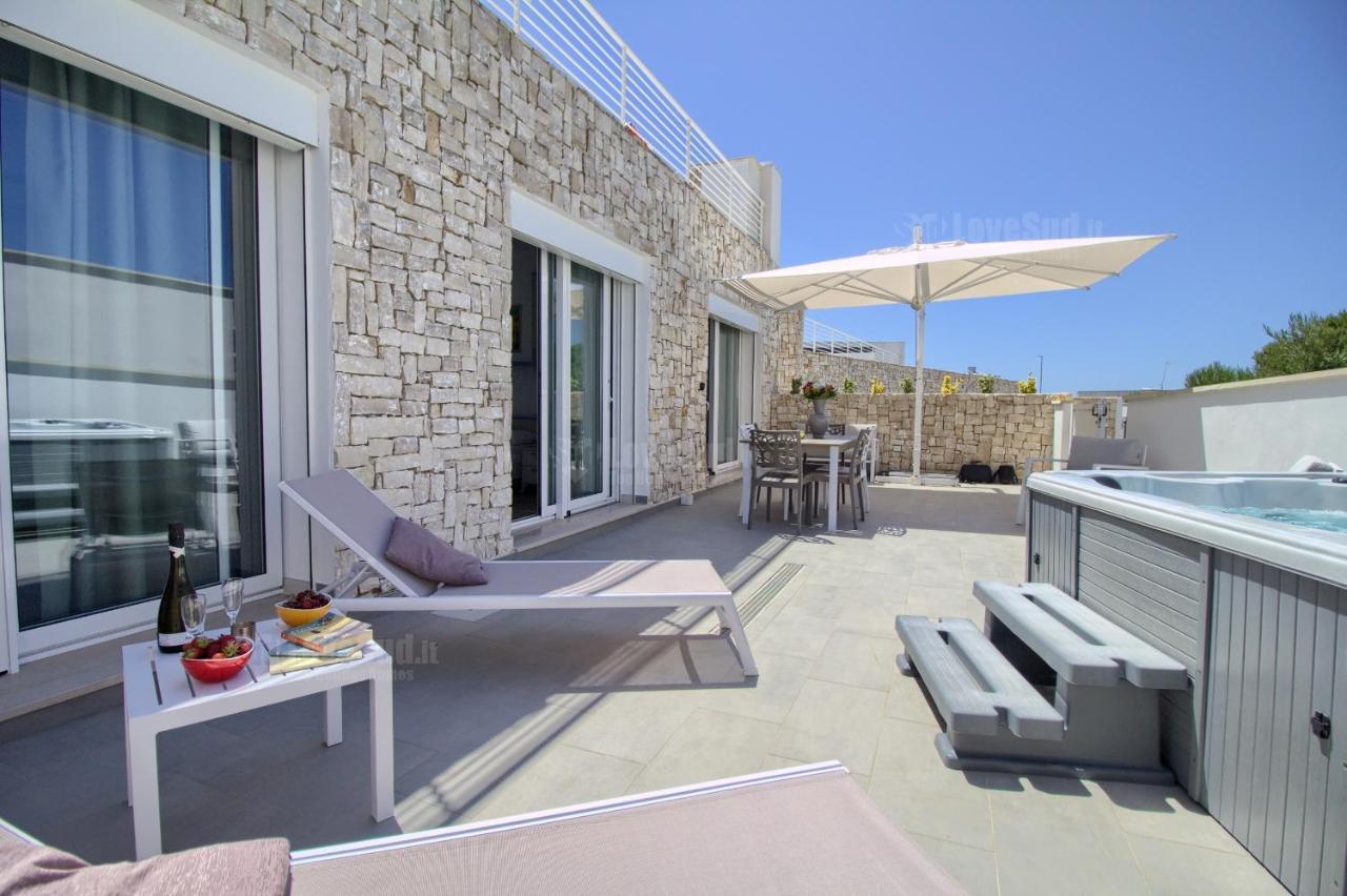 Jacuzzi Holiday Homes By Lovesud Santa Maria di Leuca Kültér fotó