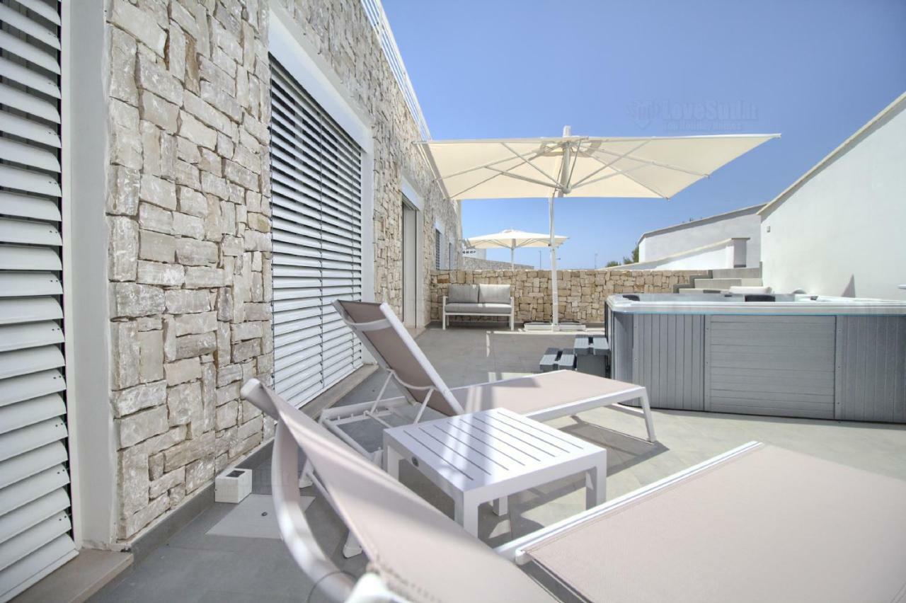 Jacuzzi Holiday Homes By Lovesud Santa Maria di Leuca Kültér fotó